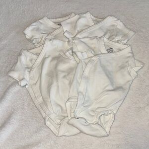 4x H&M White Baby Onesie Set
